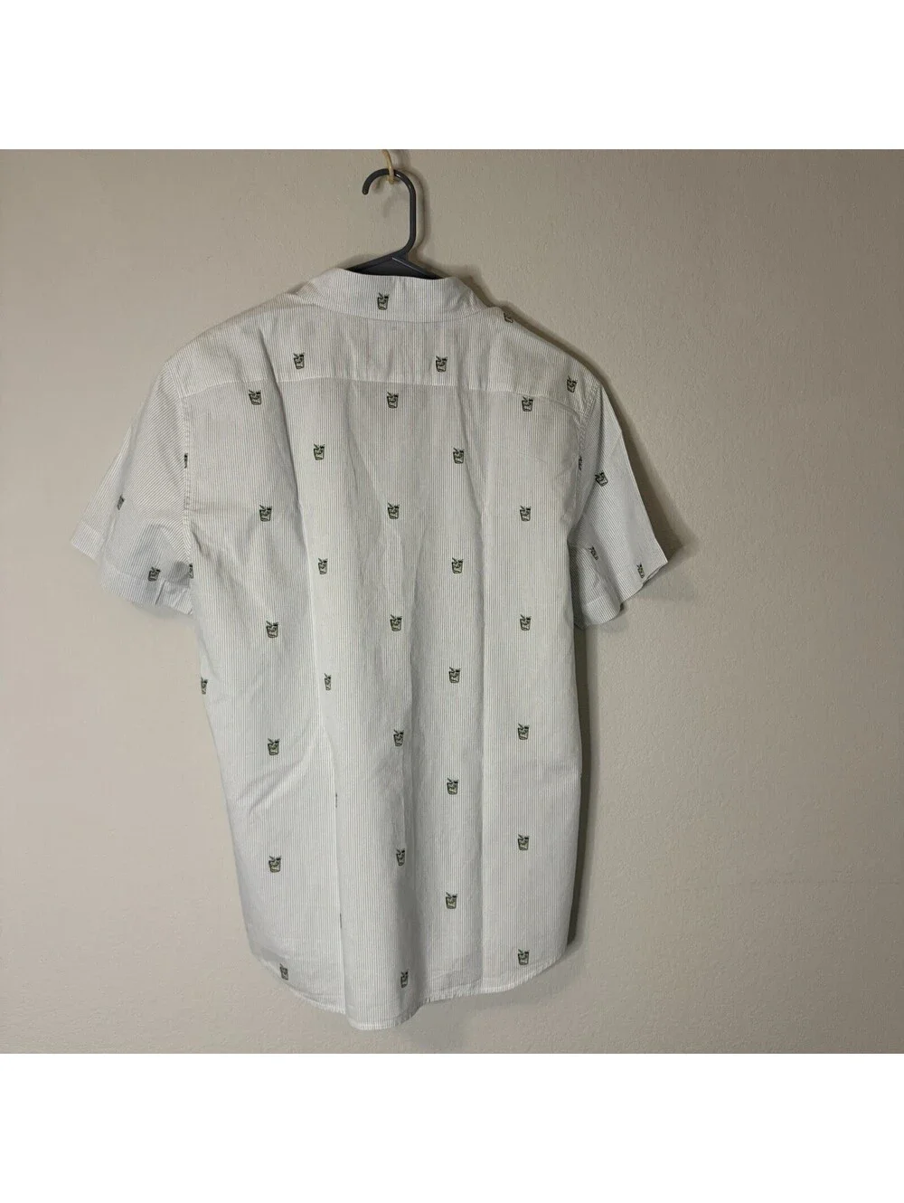 Banana Republic Slim Fit Shirt Men’s Medium White Blue Stripe Cocktail Print